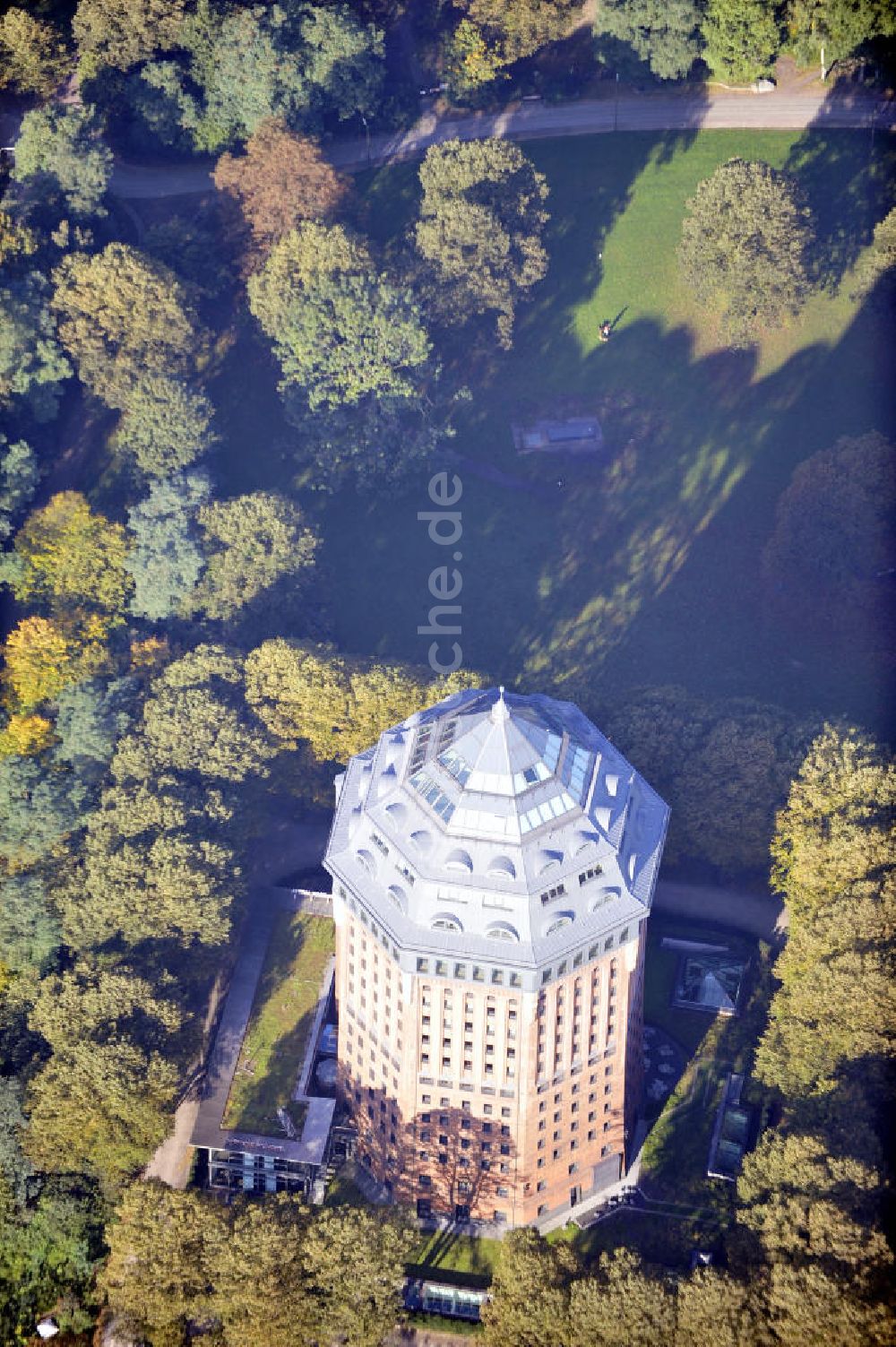 Hamburg von oben - Mövenpick Hotel Hamburg