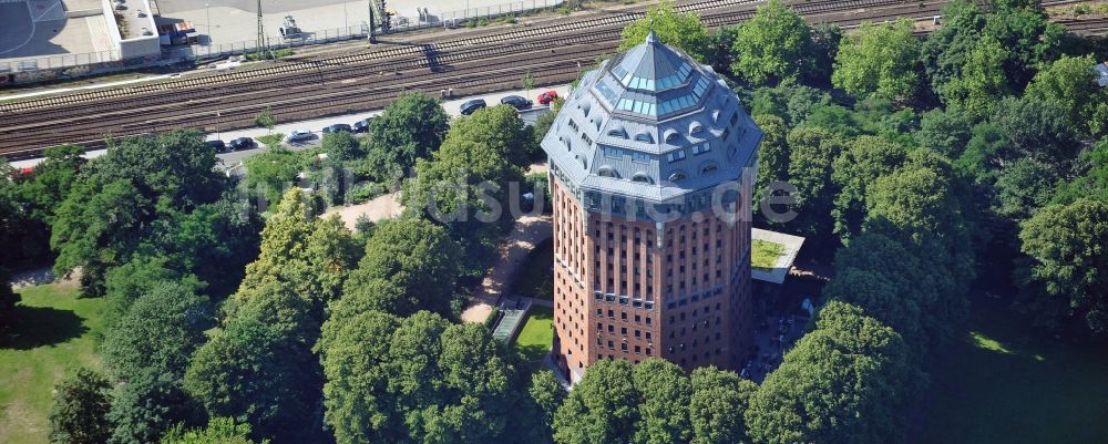 Luftbild Hamburg - Mövenpick Hotel im Wasserturm Hamburg