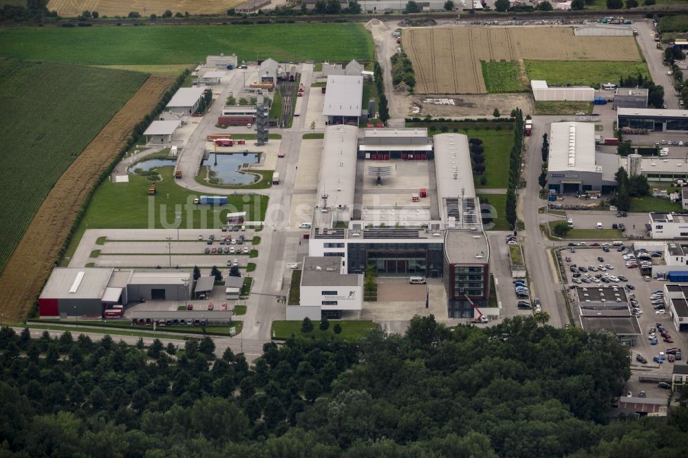 Tulln an der Donau von oben - NÖ Landes-Feuerwehrschule der Feuerwehr in Tulln an der Donau in Niederösterreich, Österreich