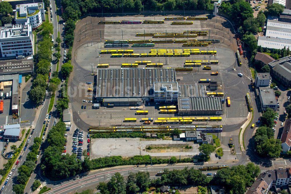 Luftbild Essen - Nahverkehrs- und Bus- und Straßenbahn- Depot der Städtischen Verkehrsbetriebe EVAG in Essen im Bundesland Nordrhein-Westfalen