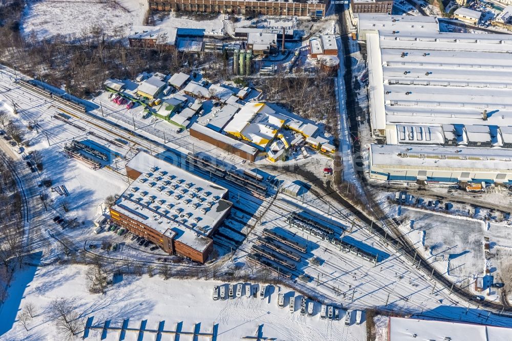 Bochum aus der Vogelperspektive: Nahverkehrs- und Tram- Straßenbahn- Depot der Städtischen Verkehrsbetriebe der Bogestra AG im Ortsteil Riemke in Bochum im Bundesland Nordrhein-Westfalen, Deutschland