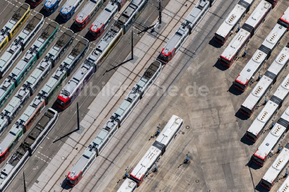 Bremen aus der Vogelperspektive: Nahverkehrs- und Tram- Straßenbahn- Depot der Städtischen Verkehrsbetriebe Bremer Straßenbahn AG in Bremen, Deutschland