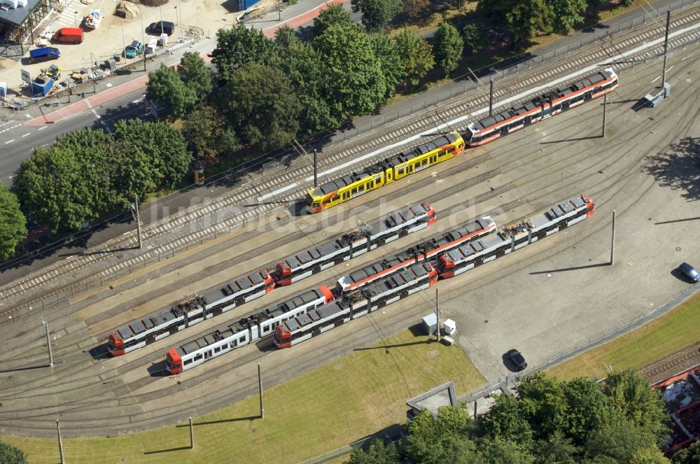 Köln aus der Vogelperspektive: Nahverkehrs- und Tram- Straßenbahn- Depot der Städtischen Verkehrsbetriebe Kölner Verkehrs-Betriebe AG im Ortsteil Müngersdorf in Köln im Bundesland Nordrhein-Westfalen, Deutschland