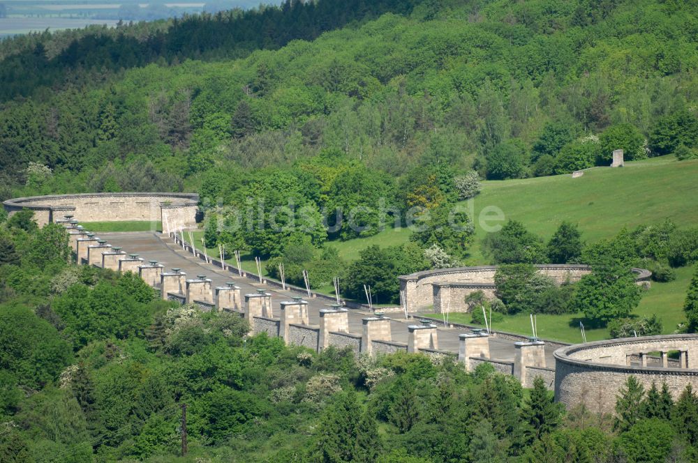 Luftbild Weimar - Nationale Mahn- und Gedenkstätte der DDR Buchenwald im Ortsteil Ettersberg in Weimar im Bundesland Thüringen, Deutschland