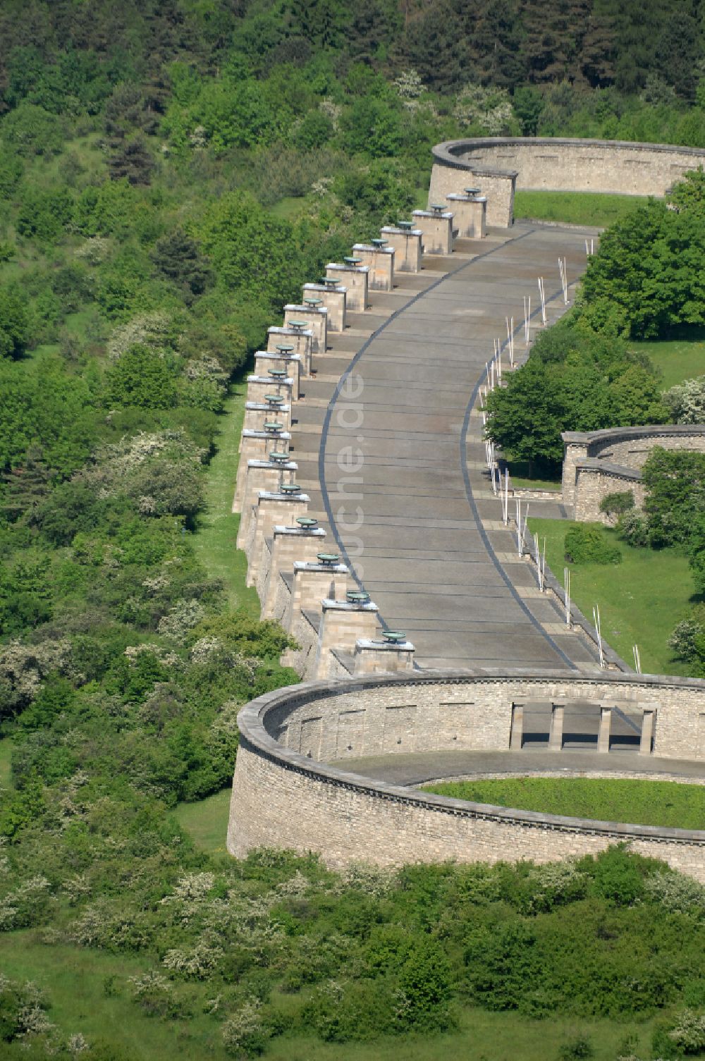 Luftbild Weimar - Nationale Mahn- und Gedenkstätte der DDR Buchenwald im Ortsteil Ettersberg in Weimar im Bundesland Thüringen, Deutschland