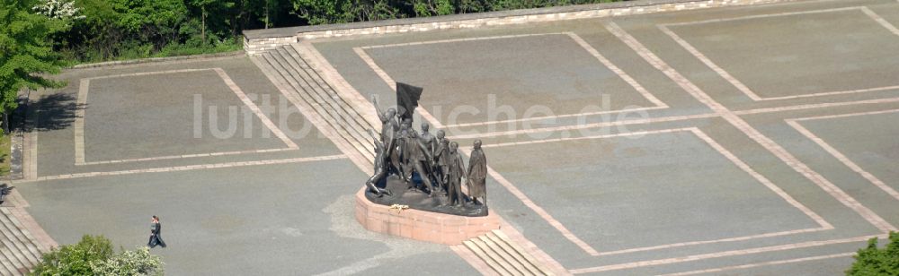 Weimar aus der Vogelperspektive: Nationale Mahn- und Gedenkstätte der DDR Buchenwald im Ortsteil Ettersberg in Weimar im Bundesland Thüringen, Deutschland