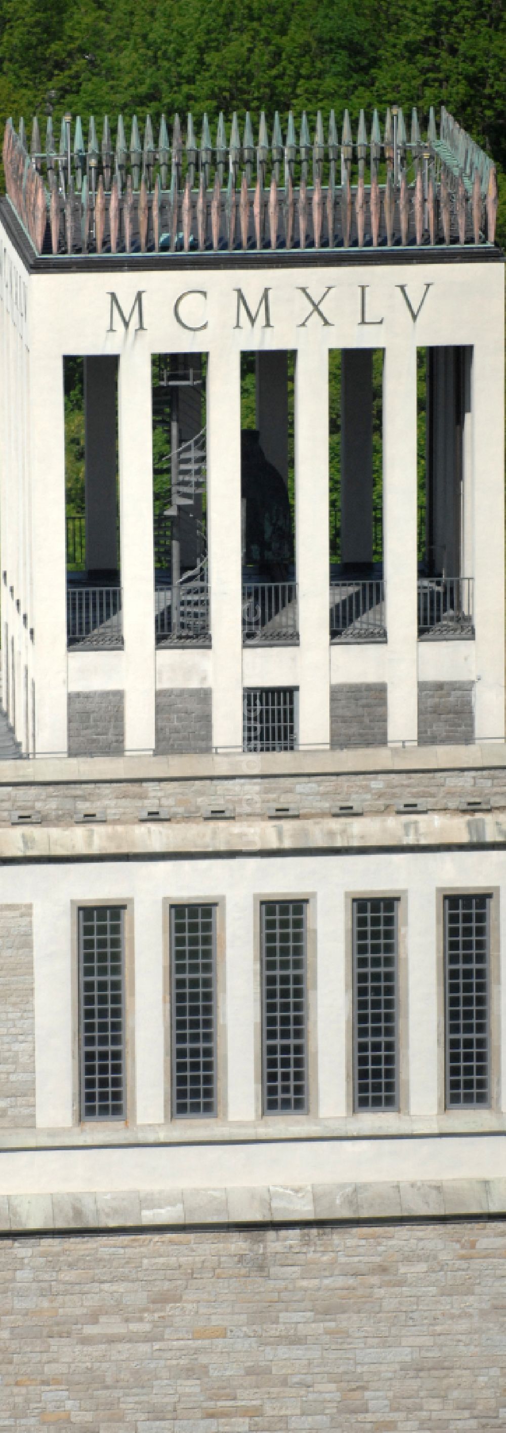 Luftaufnahme Weimar - Nationale Mahn- und Gedenkstätte der DDR Buchenwald im Ortsteil Ettersberg in Weimar im Bundesland Thüringen, Deutschland