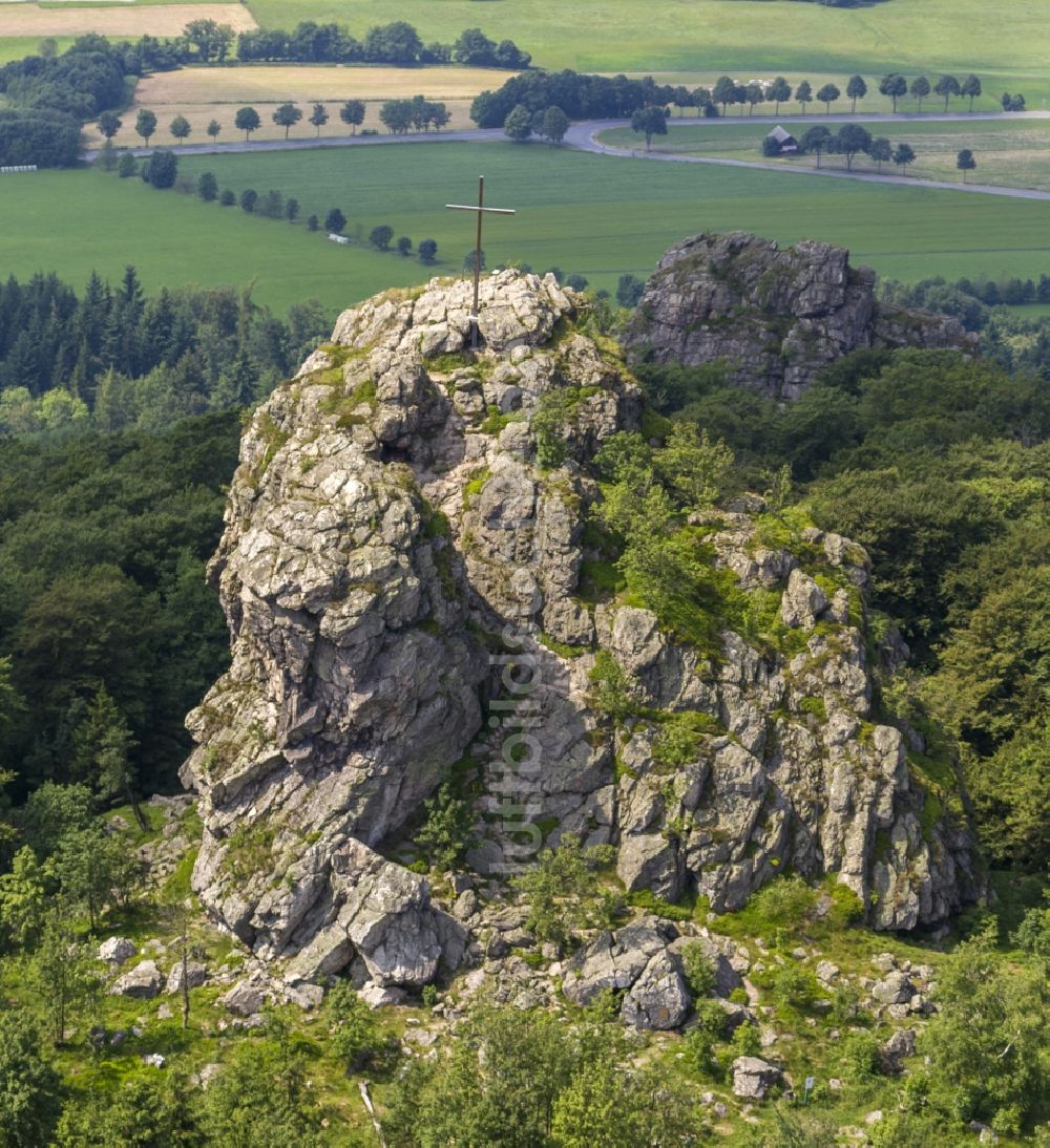 Olsberg aus der Vogelperspektive: Naturdenkmal - Fels - Formation Bruchhauser Steine bei Olsberg in Nordrhein-Westfalen