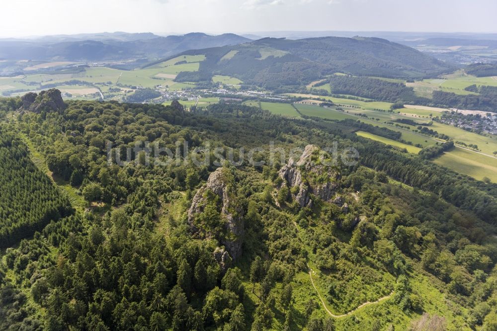 Luftaufnahme Olsberg - Naturdenkmal - Fels - Formation Bruchhauser Steine bei Olsberg in Nordrhein-Westfalen