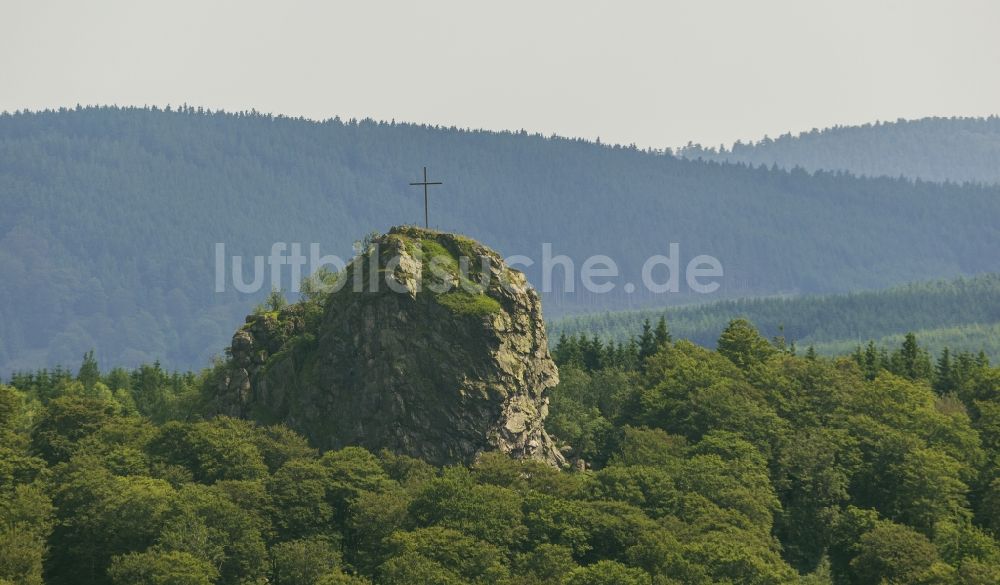 Olsberg aus der Vogelperspektive: Naturdenkmal - Fels - Formation Bruchhauser Steine bei Olsberg in Nordrhein-Westfalen