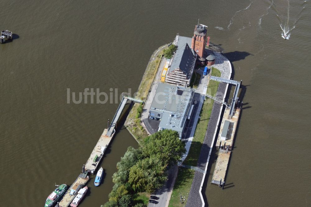 Hamburg aus der Vogelperspektive: Nautische Zentrale / VTS Centre in Hamburg-Waltershof