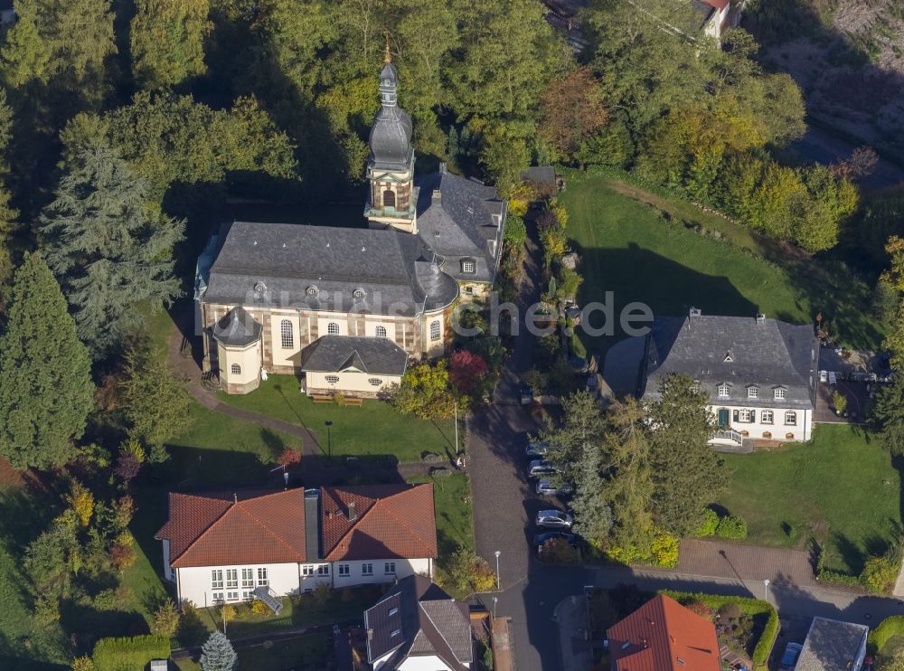 Blieskastel aus der Vogelperspektive: neobarocke protestantische Kirche des Architekten Ludwig Wagner in Blieskastel im Mandelbachtal im Saarland