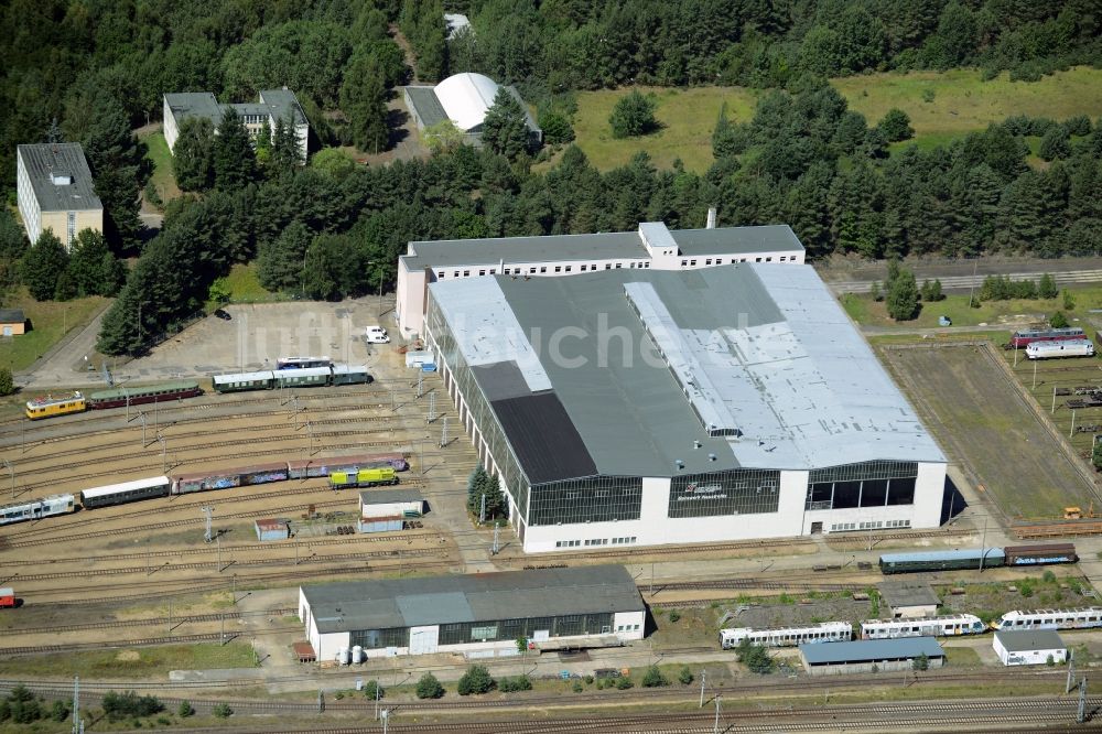 Neustrelitz aus der Vogelperspektive: Netinera Werke am Hauptbahnhof in Neustrelitz im Bundesland Mecklenburg-Vorpommern