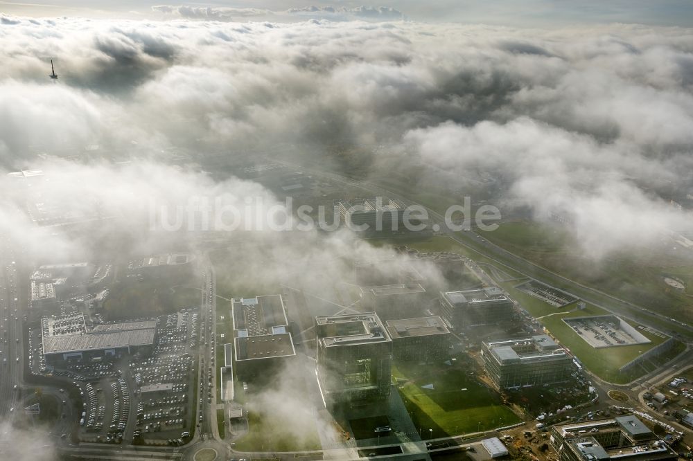 Essen aus der Vogelperspektive: Neu - Bauten und Industrie - Gebiet an der Altendorfer Straße Ecke Berthold-Beitz-Boulevard im Stadtteil Westviertel in Essen im Bundesland Nordrhein-Westfalen