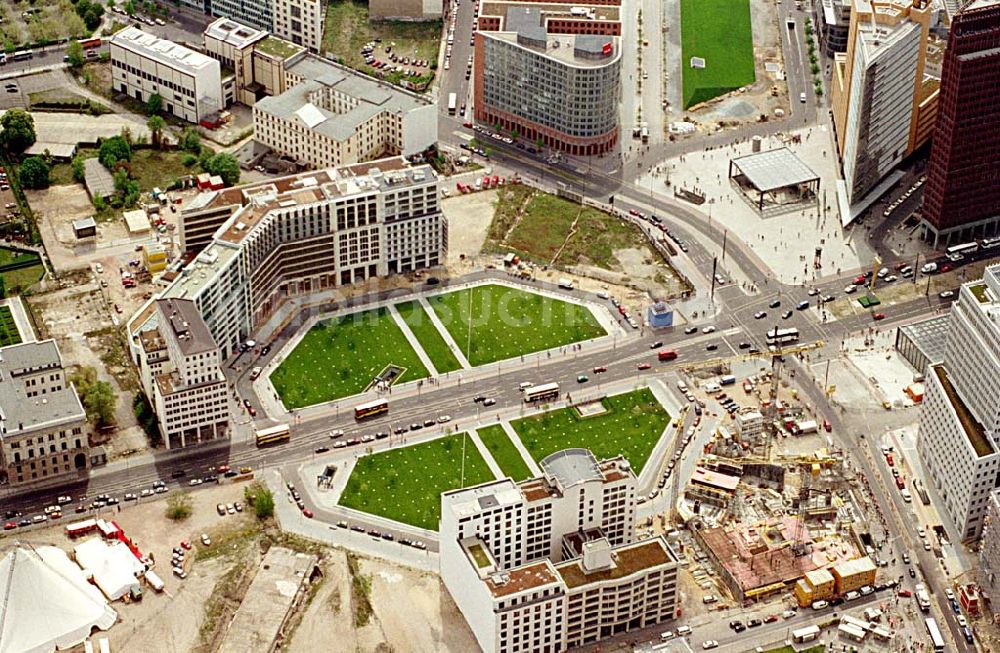 Luftbild Berlin - Neu erbautes Ensemble am Leipziger Platz in unmittelbarer Nähe zum Potsdamer Platz in Berlin - Mitte.