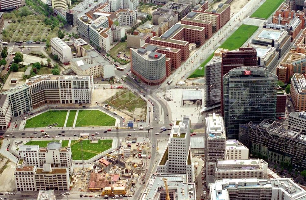 Berlin von oben - Neu erbautes Ensemble am Leipziger Platz in unmittelbarer Nähe zum Potsdamer Platz in Berlin - Mitte.