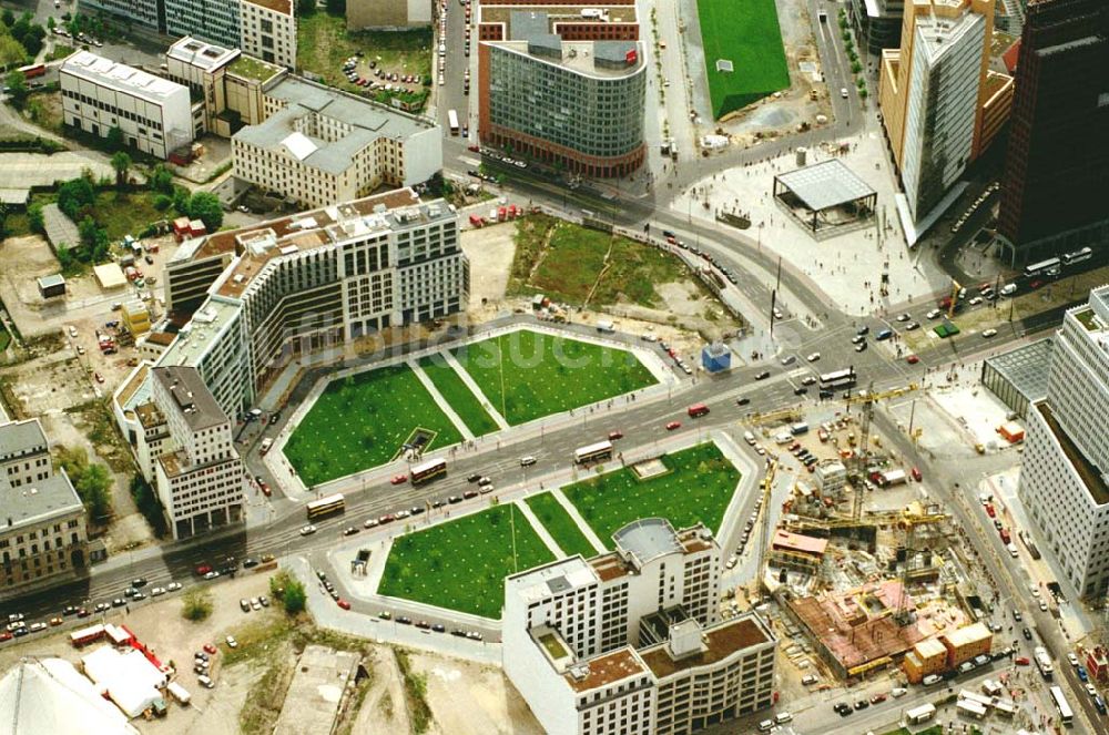 Luftbild Berlin - Neu erbautes Ensemble am Leipziger Platz in unmittelbarer Nähe zum Potsdamer Platz in Berlin - Mitte.