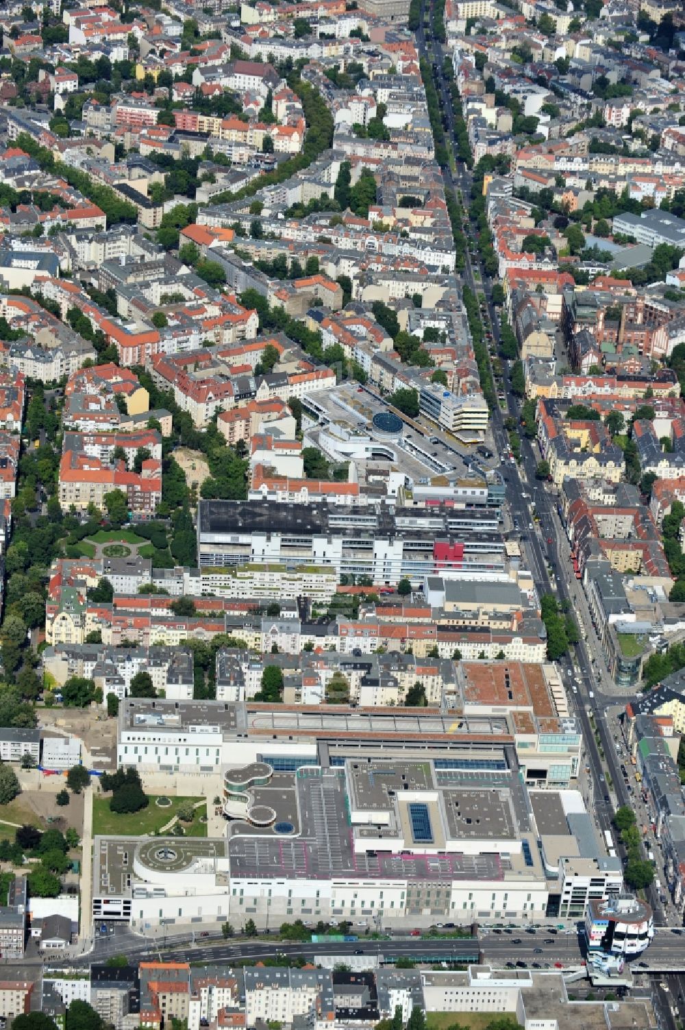 Luftbild Berlin - Neu errichtetes Einkaufszentrums Boulevard Berlin