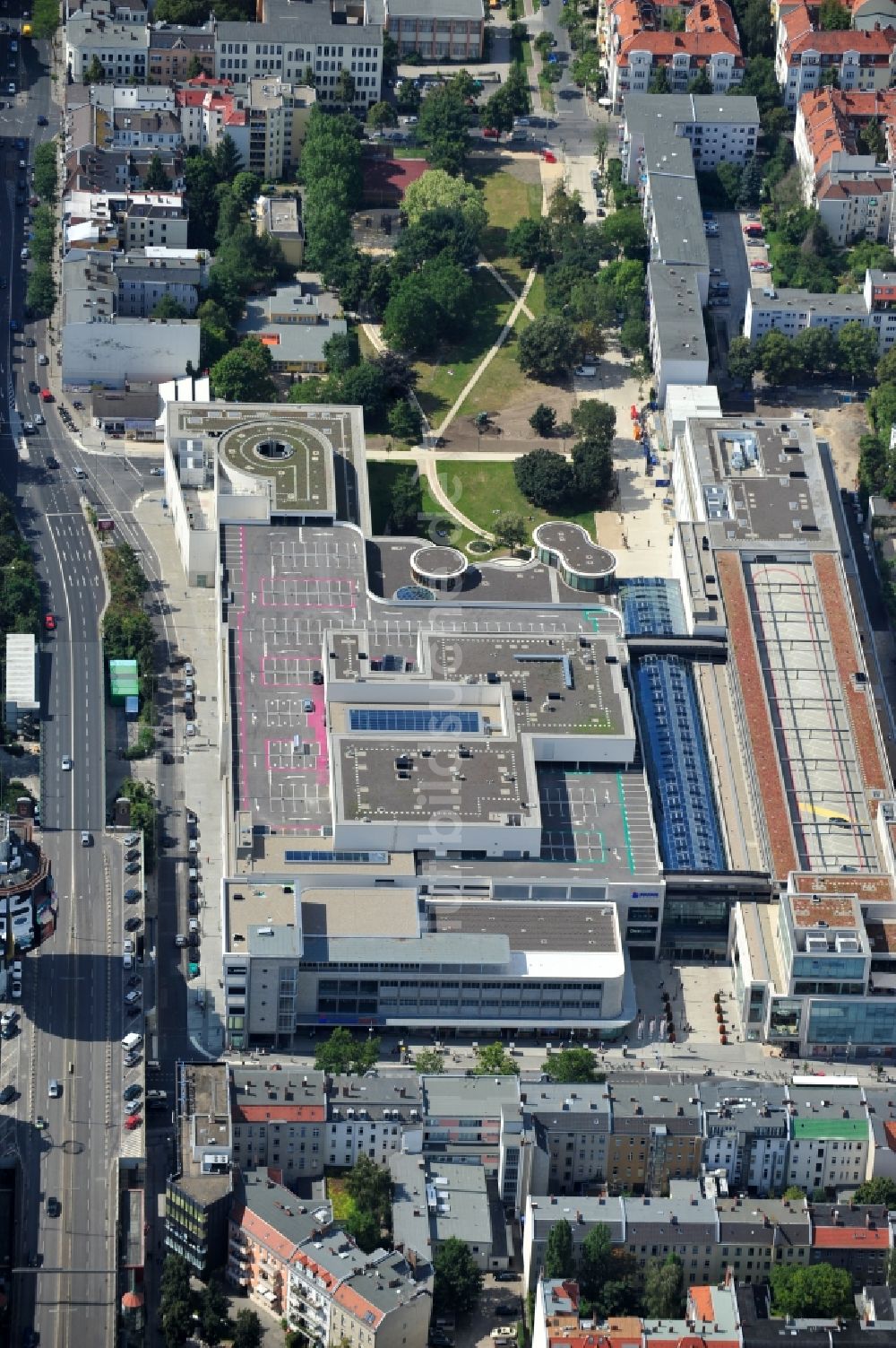 Luftbild Berlin - Neu errichtetes Einkaufszentrums Boulevard Berlin