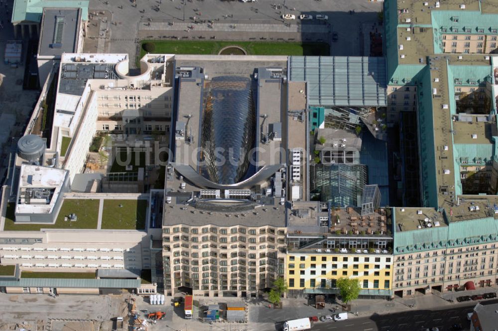 Berlin von oben - Neubau der Akademie der Künste am Pariser Platz in Berlin