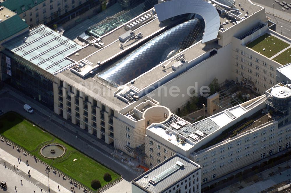 Luftbild Berlin - Neubau der Akademie der Künste am Pariser Platz in Berlin