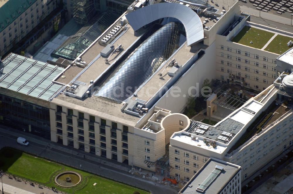 Berlin von oben - Neubau der Akademie der Künste am Pariser Platz in Berlin