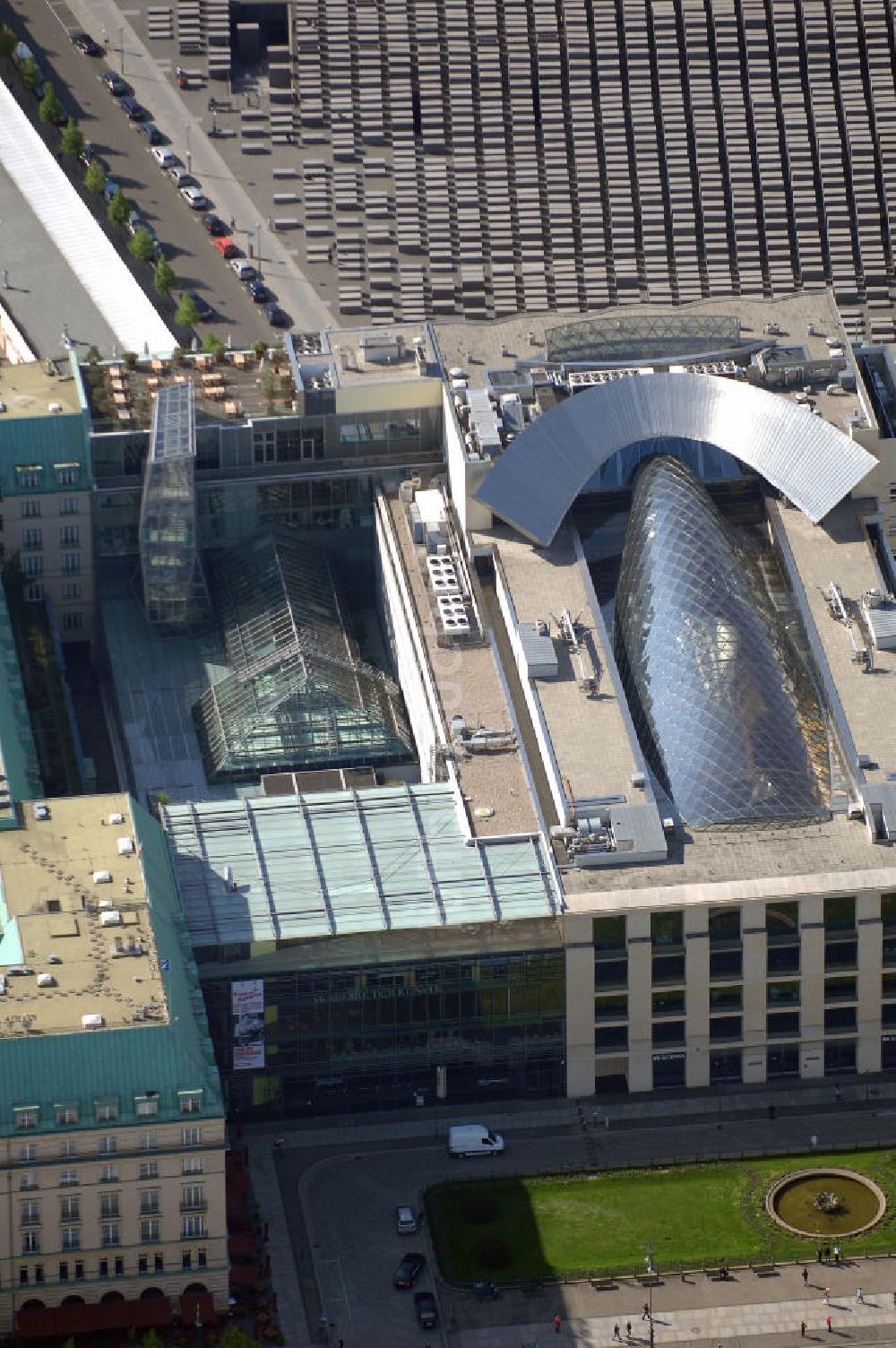 Luftaufnahme Berlin - Neubau der Akademie der Künste am Pariser Platz in Berlin