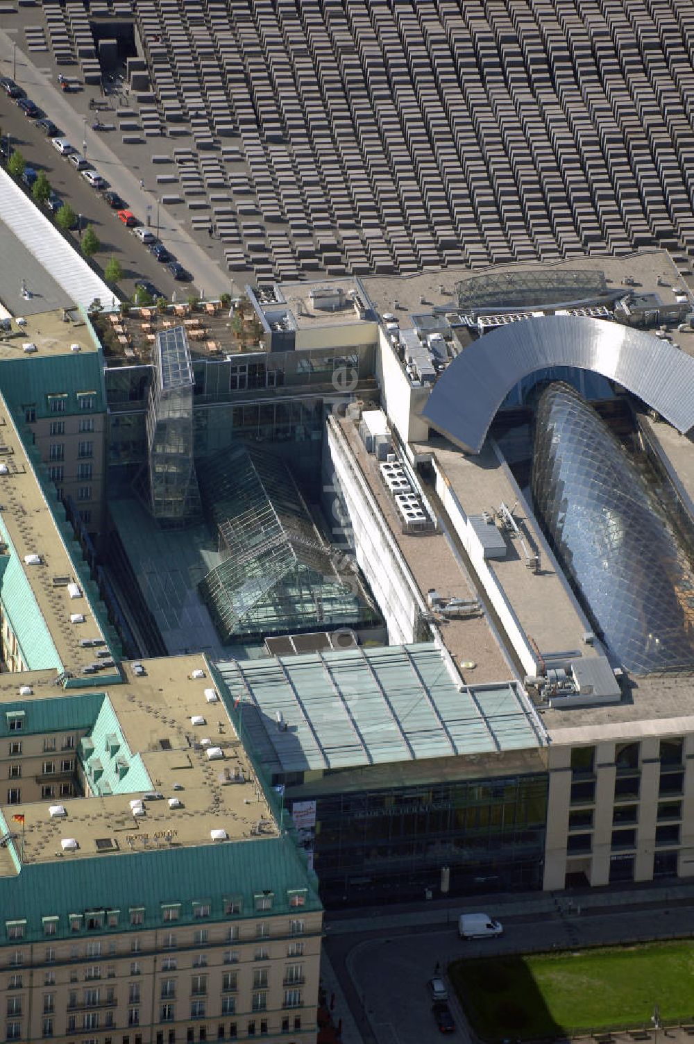 Berlin von oben - Neubau der Akademie der Künste am Pariser Platz in Berlin