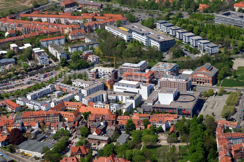 Erfurt aus der Vogelperspektive: Neubau des Amtsgerichtes im Stadtgebiet der Altstadt in Erfurt im Bundesland Thüringen