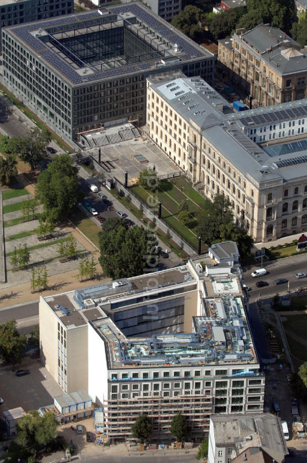 Berlin von oben - Neubau des Andina Apartment Hotel Berlin in Berlin Mitte