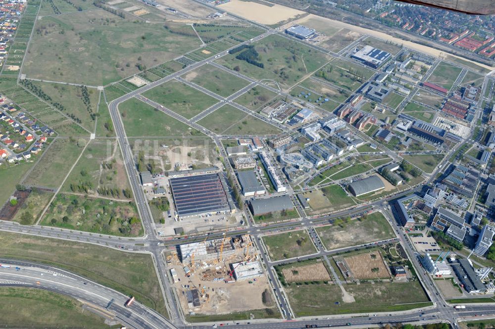 Berlin-Adlershof aus der Vogelperspektive: Neubau des Audi Terminal in Berlin - Adlershof