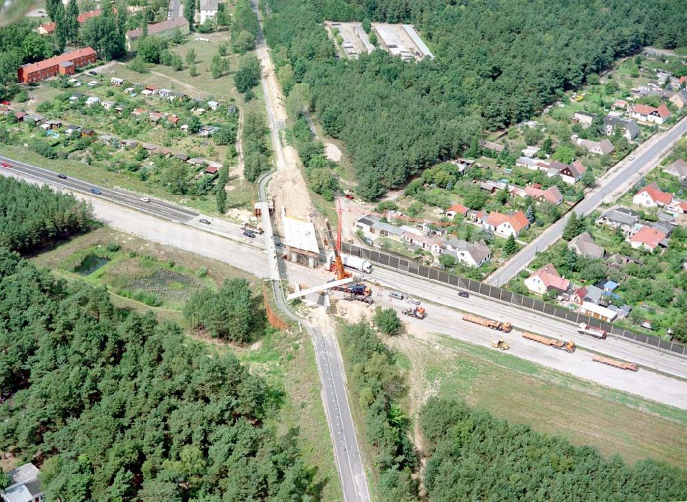 Luftbild Fürstenwalde / Brandenburg - Neubau der Autobahnüberquerung der Straße zwischen FW und Alt Golm an der E30 nach Frankfurt / Oder.