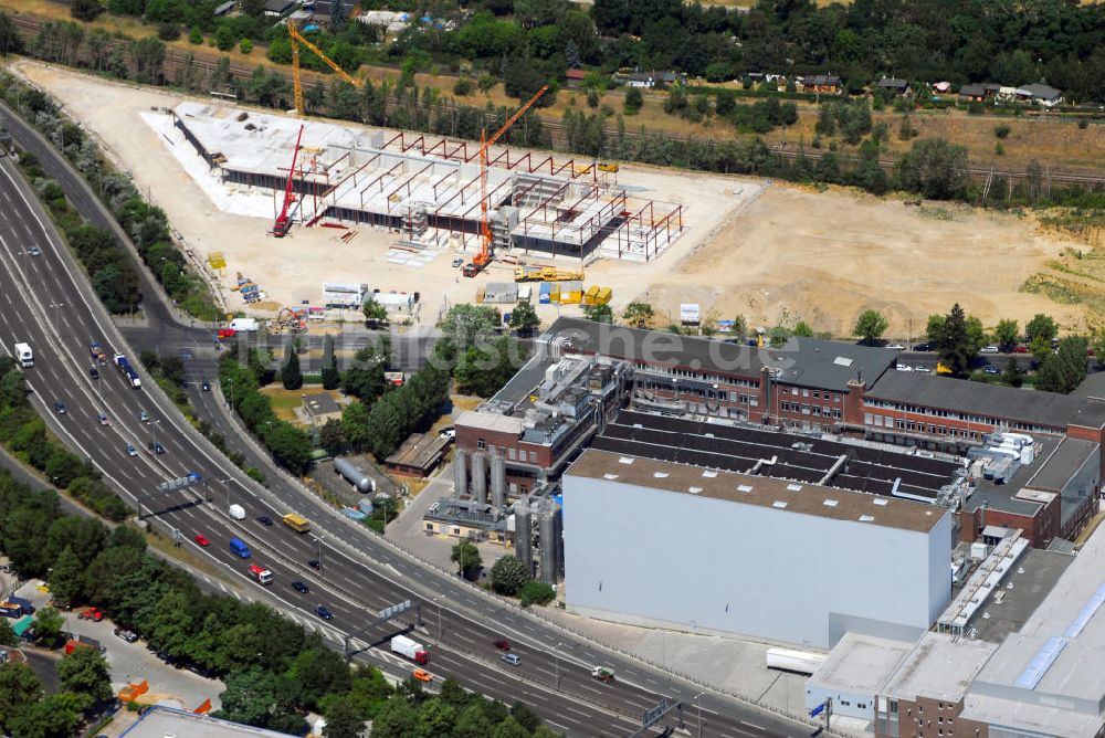 Berlin aus der Vogelperspektive: Neubau der Bahlsen Keksfabrik Berlin