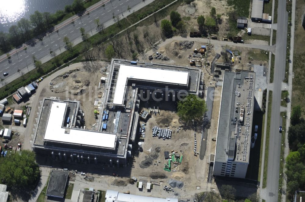 Luftbild Berlin Adlershof - Neubau der BAM Bundesanstalt für Materialforschung und - Prüfung auf dem Zweiggelände Adlershof