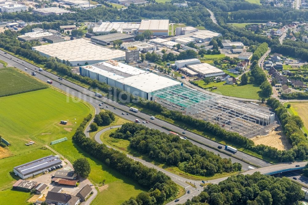 Bönen aus der Vogelperspektive: Neubau- Baustelle Einrichtungshaus - Möbelmarkt und Logistikzentrum Poco an der Rudolf-Diesel-Straße in Bönen im Bundesland Nordrhein-Westfalen, Deutschland