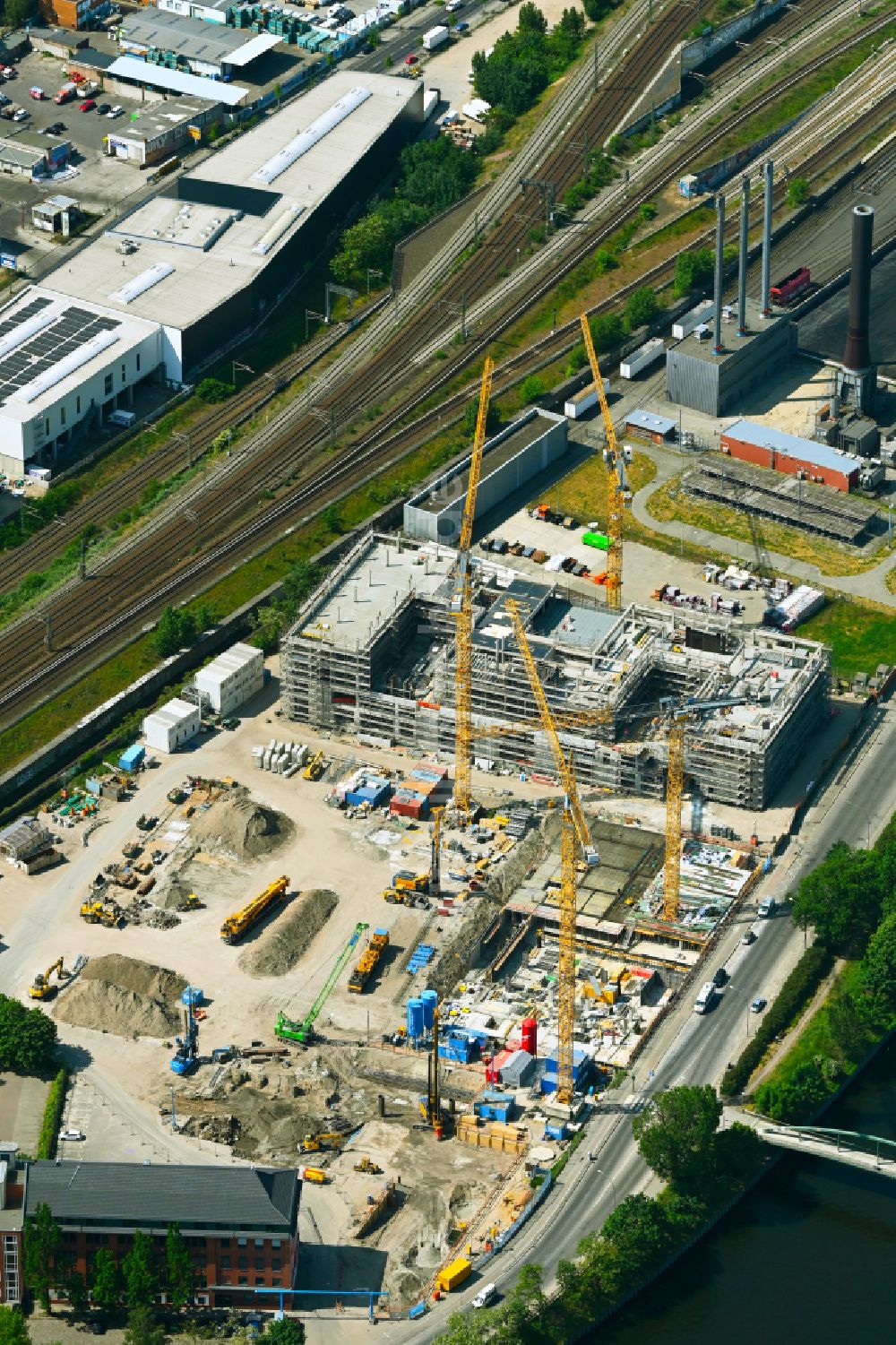 Luftaufnahme Berlin - Neubau- Baustelle des Gewerbecampus Berlin Decks im Ortsteil Moabit in Berlin, Deutschland