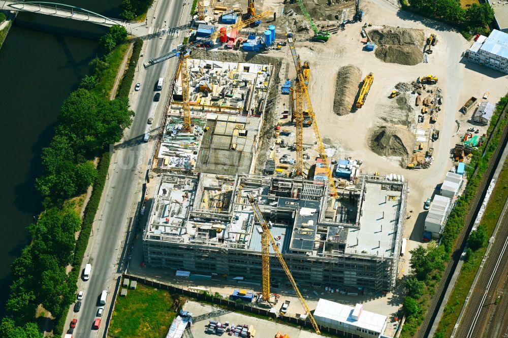 Berlin aus der Vogelperspektive: Neubau- Baustelle des Gewerbecampus Berlin Decks im Ortsteil Moabit in Berlin, Deutschland