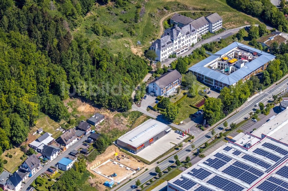 Luftbild Lennestadt - Neubau- Baustelle im Gewerbegebiet an der Bielefelder Straße im Ortsteil Elspe in Lennestadt im Bundesland Nordrhein-Westfalen, Deutschland