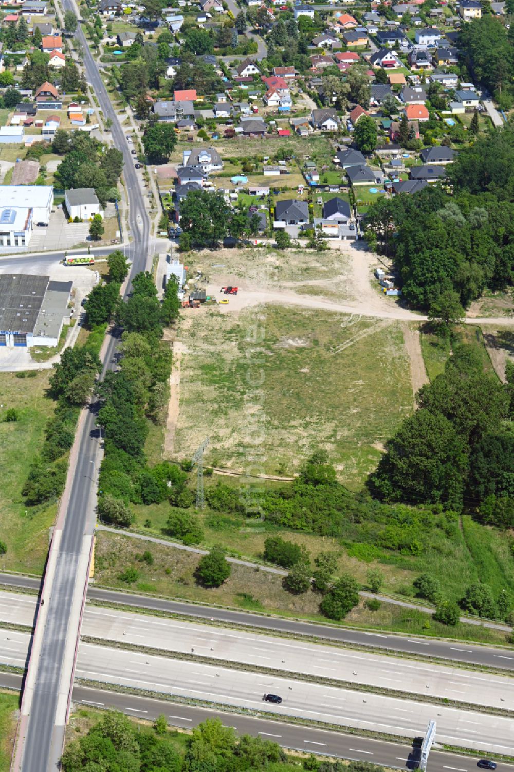 Fredersdorf-Vogelsdorf von oben - Neubau- Baustelle im Gewerbegebiet in Fredersdorf-Vogelsdorf im Bundesland Brandenburg, Deutschland