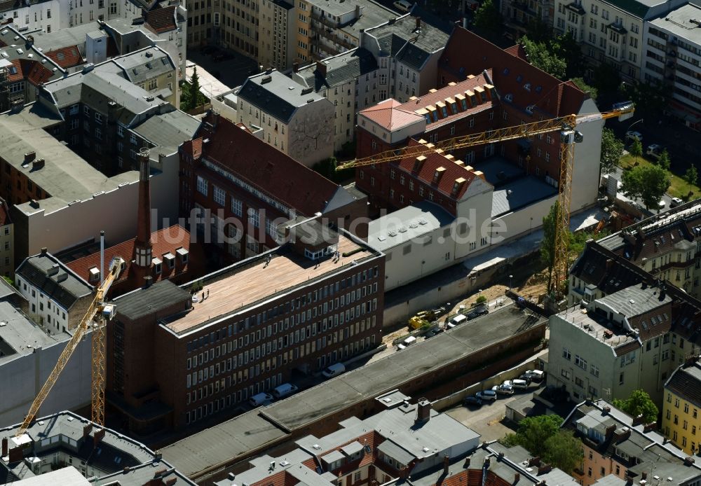 Berlin aus der Vogelperspektive: Neubau- Baustelle im Gewerbegebiet Hauptstraße im Ortsteil Schöneberg in Berlin, Deutschland