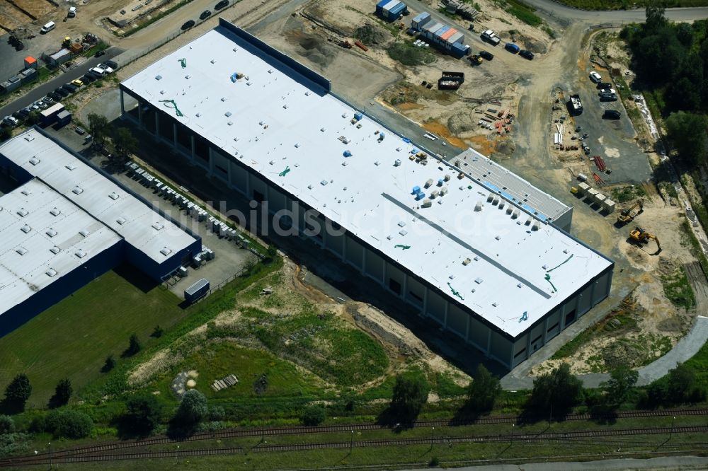 Hoppegarten von oben - Neubau- Baustelle im Gewerbegebiet Industriestraße - Alter Feldweg der Firma coolback GmbH im Ortsteil Dahlwitz-Hoppegarten in Hoppegarten im Bundesland Brandenburg, Deutschland