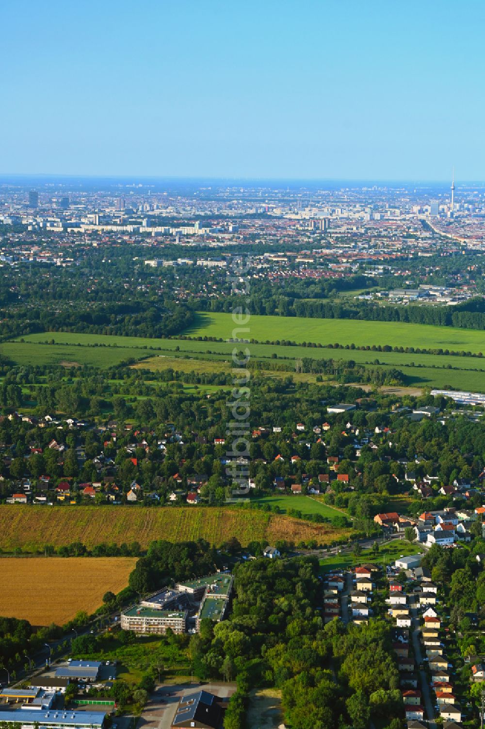 Berlin aus der Vogelperspektive: Neubau- Baustelle im Gewerbegebiet Karo Neun im Ortsteil Blankenburg in Berlin, Deutschland