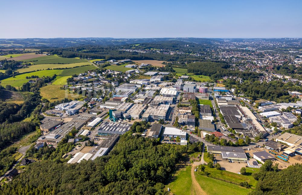 Luftbild Ennepetal - Neubau- Baustelle im Gewerbegebiet Oeklinghausen der BIW Isolierstoffe GmbH an der Memelstraße Ecke Pregelstraße in Ennepetal im Bundesland Nordrhein-Westfalen - NRW, Deutschland