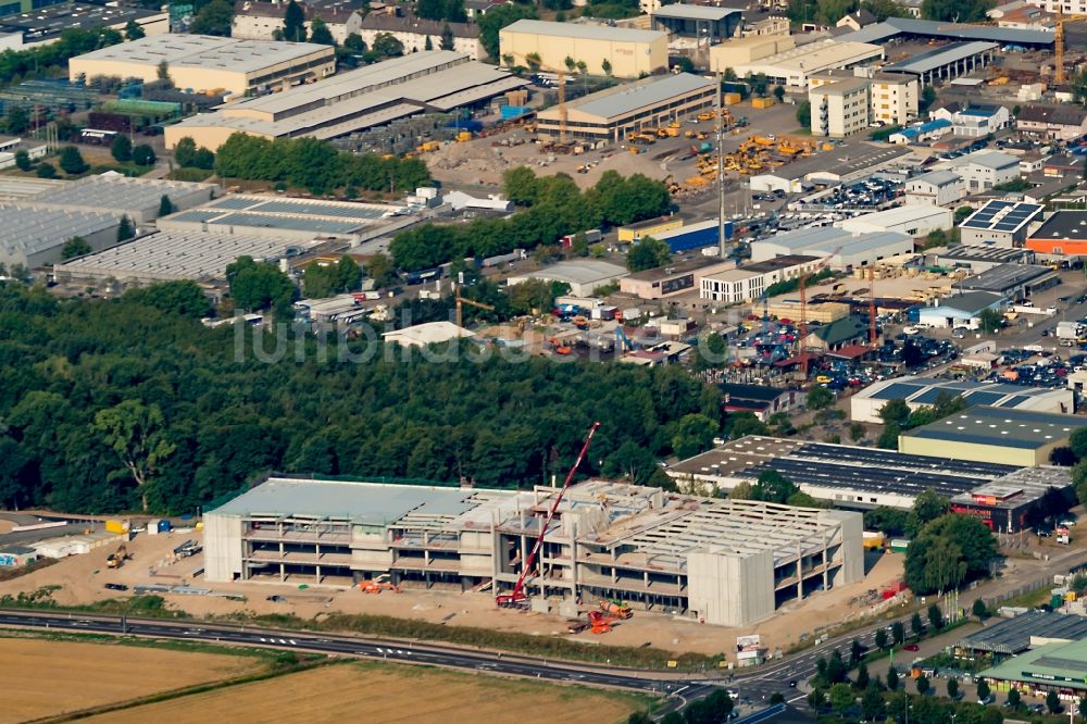 Rastatt von oben - Neubau- Baustelle im Gewerbegebiet in Rastatt im Bundesland Baden-Württemberg, Deutschland