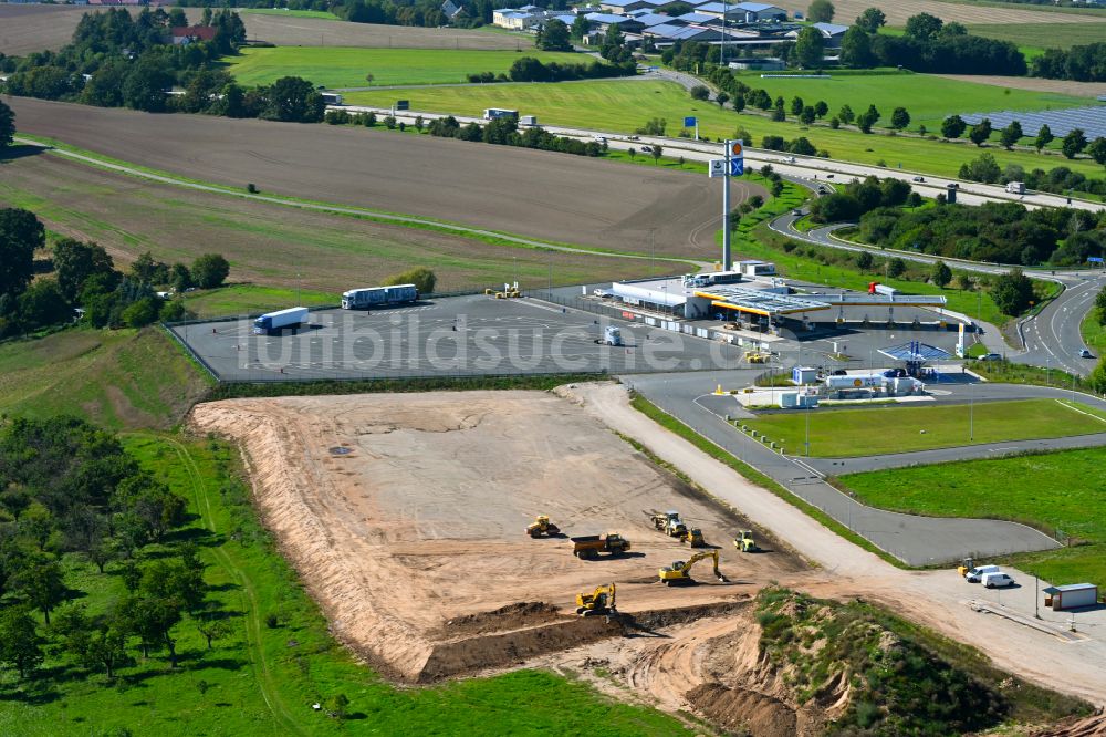 Luftaufnahme Pörsdorf - Neubau- Baustelle im Gewerbegebiet Am Rüdersdorfer Weg in Pörsdorf im Bundesland Thüringen, Deutschland