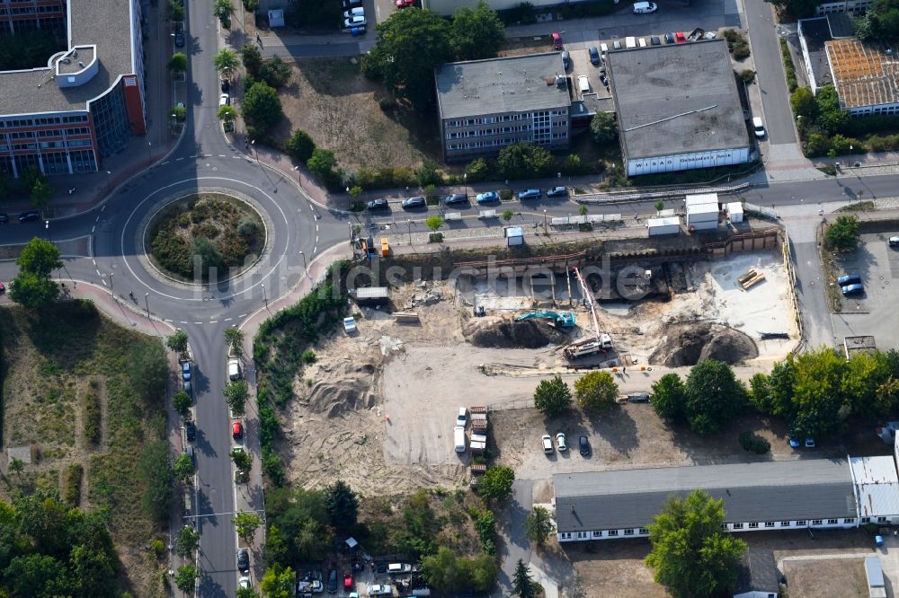 Luftaufnahme Teltow - Neubau- Baustelle im Gewerbegebiet Rheinstraße Ecke Neißestraße in Teltow im Bundesland Brandenburg, Deutschland