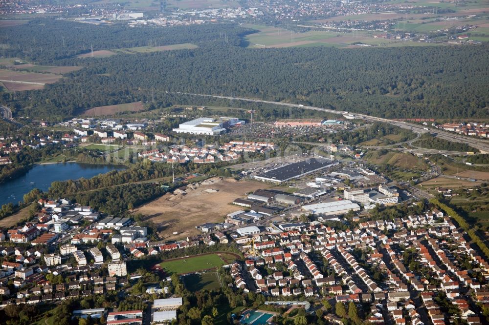 Brühl aus der Vogelperspektive: Neubau- Baustelle im Gewerbegebiet Schütte-Lanz-Park in Brühl im Bundesland Baden-Württemberg