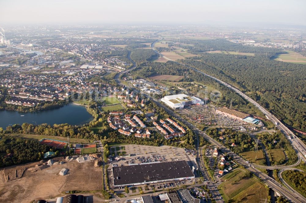 Brühl von oben - Neubau- Baustelle im Gewerbegebiet Schütte-Lanz-Park in Brühl im Bundesland Baden-Württemberg