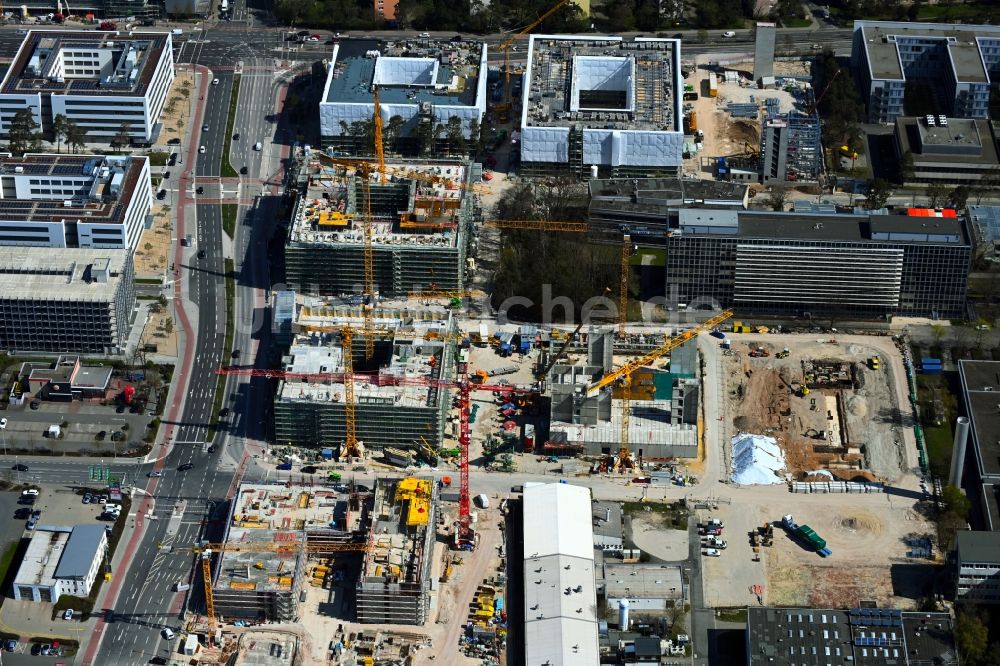 Luftbild Erlangen - Neubau- Baustelle im Gewerbegebiet Siemens- Campus in Erlangen im Bundesland Bayern, Deutschland