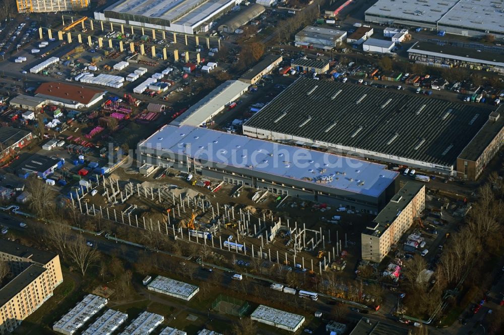 Luftbild Berlin - Neubau- Baustelle im Gewerbegebiet Wollenberger Straße im Ortsteil Hohenschönhausen in Berlin, Deutschland